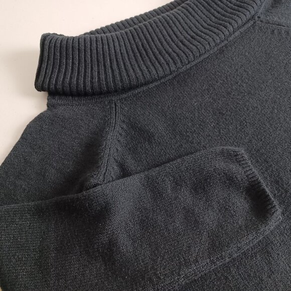 Old Navy Off-shoulder Sweater - Picture 4 of 16